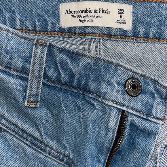 Abercrombie & Fitch High Rise 90s relaxed jean - Picture 3 of 7